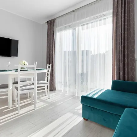 Przestronny Z Balkonem I Parkingiem Blisko Morza By Renters Jastrzębia Góra