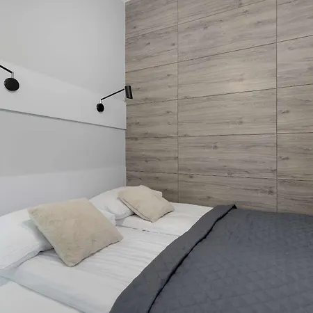 Przestronny Z Balkonem I Parkingiem Blisko Morza By Renters *