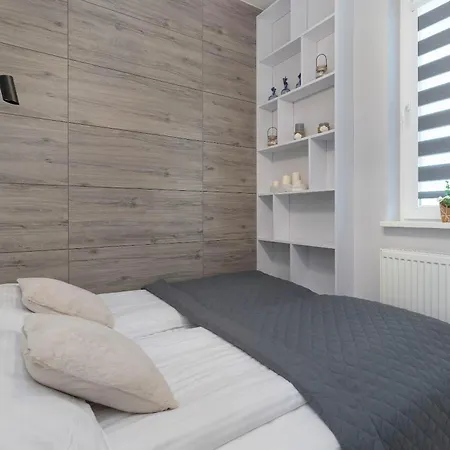 Przestronny Z Balkonem I Parkingiem Blisko Morza By Renters