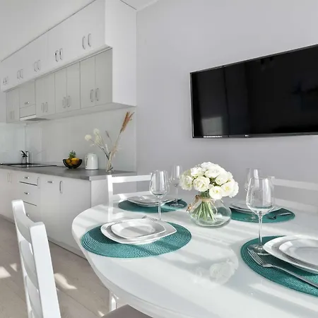 Appartement Przestronny Z Balkonem I Parkingiem Blisko Morza By Renters *