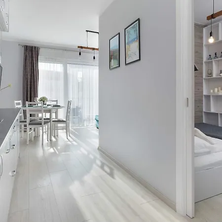 Przestronny Z Balkonem I Parkingiem Blisko Morza By Renters Апартаменты Ястшембя-Гура