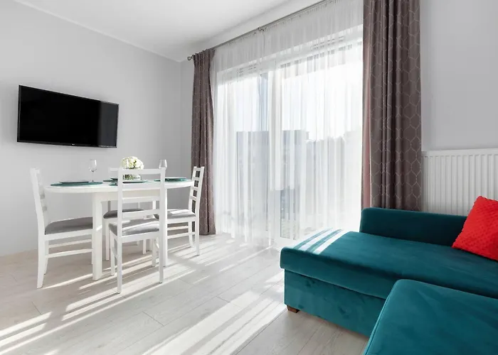 Przestronny Z Balkonem I Parkingiem Blisko Morza By Renters Jastrzębia Góra