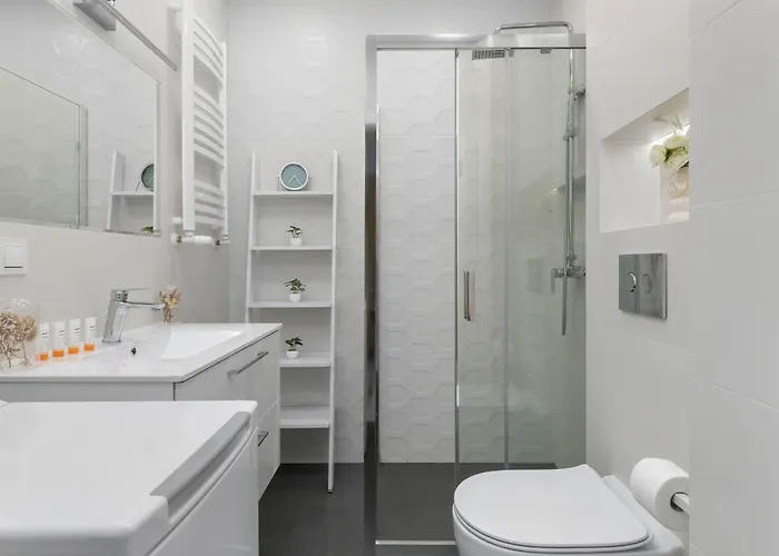 Przestronny Z Balkonem I Parkingiem Blisko Morza By Renters Apartmán