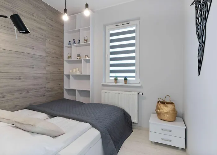 Przestronny Z Balkonem I Parkingiem Blisko Morza By Renters