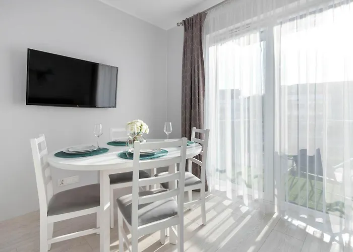 Przestronny Z Balkonem I Parkingiem Blisko Morza By Renters Apartmán Jastrzębia Góra