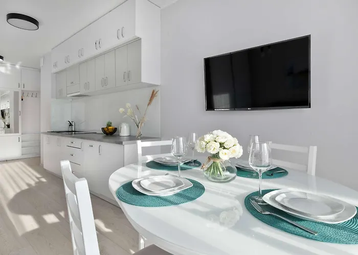 Apartmán Przestronny Z Balkonem I Parkingiem Blisko Morza By Renters *