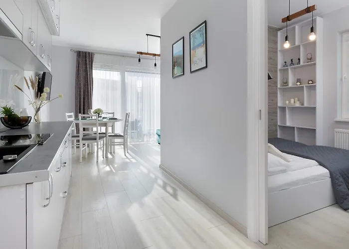 Przestronny Z Balkonem I Parkingiem Blisko Morza By Renters Apartmán Jastrzębia Góra